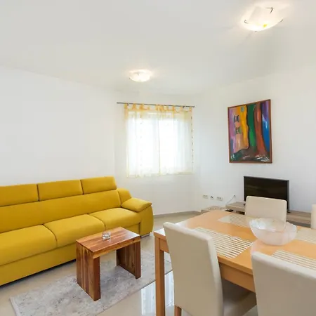 House Alanis With Sea View In A Quiet Location ゲストハウス 4*