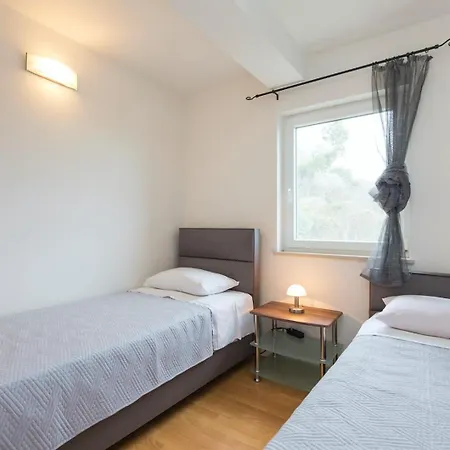 House Alanis With Sea View In A Quiet Location ラヴニ
