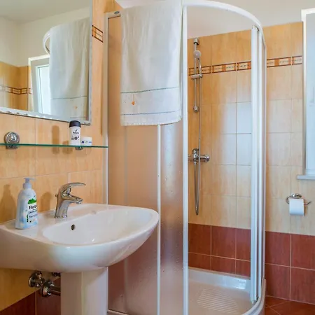 House Alanis Wtih Sea View In Quiet Location