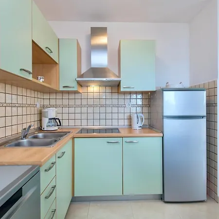 House Alanis Wtih Sea View In Quiet Location
