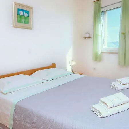 House Alanis Wtih Sea View In Quiet Location
