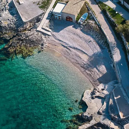 House Alanis With Sea View In A Quiet Location رافني